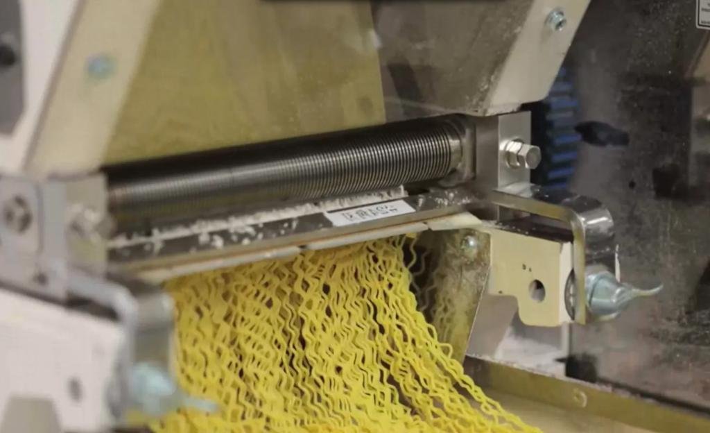 How to Start a Noodles Manufacturing Business instant-noodles-production