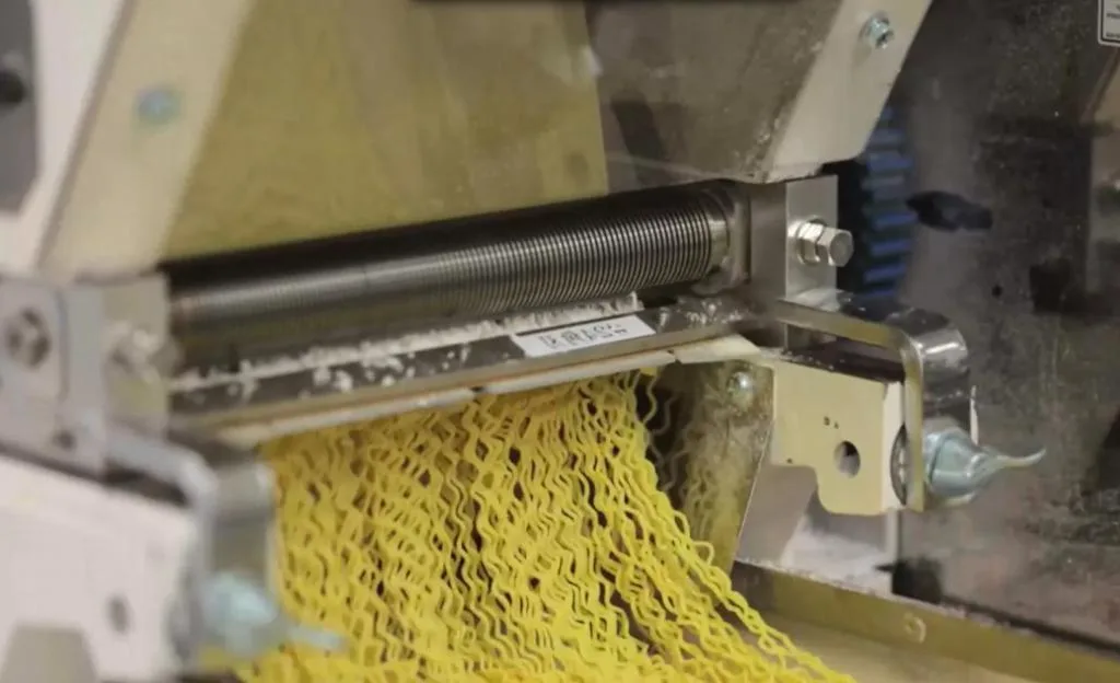 instant-noodles-production
