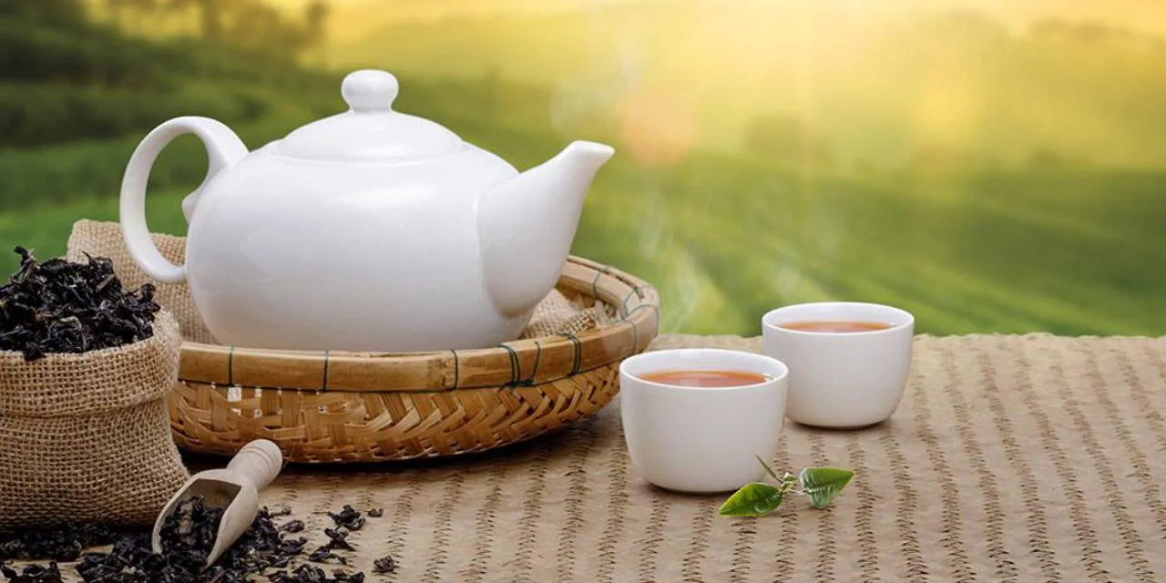 FSSAI Tightens Tea Labelling Norms: Only Camellia sinensis Products Can Be Sold as Tea
