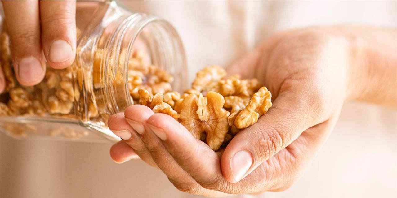 Diwali 2026: 4 Tips for Healthy Festive Indulgence with California Walnuts