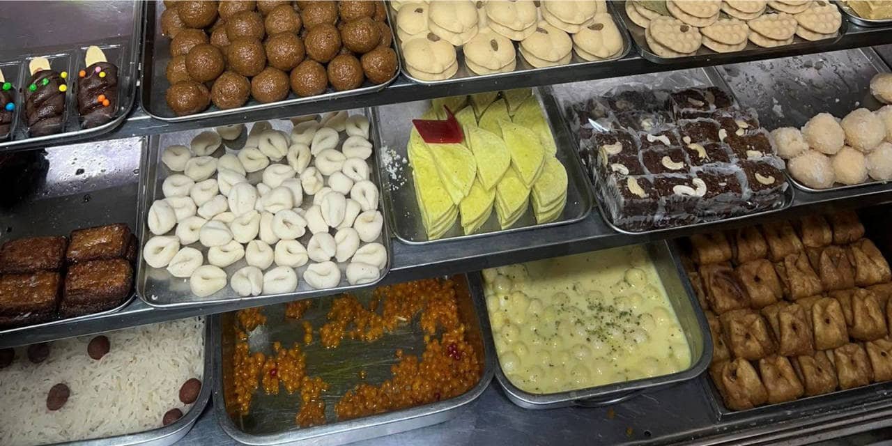 UP Makes ‘Use by Date’ Mandatory for Loose Sweets